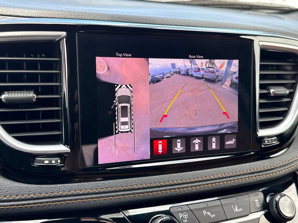 Used 2022 Chrysler Pacifica Pinnacle FWD image 30