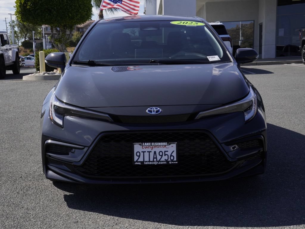 Used 2025 Toyota Corolla SE w/ SE Premium Package FWD image 9