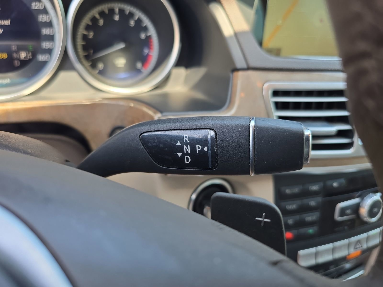 Used 2014 Mercedes-Benz E 350 4MATIC Sedan image 20
