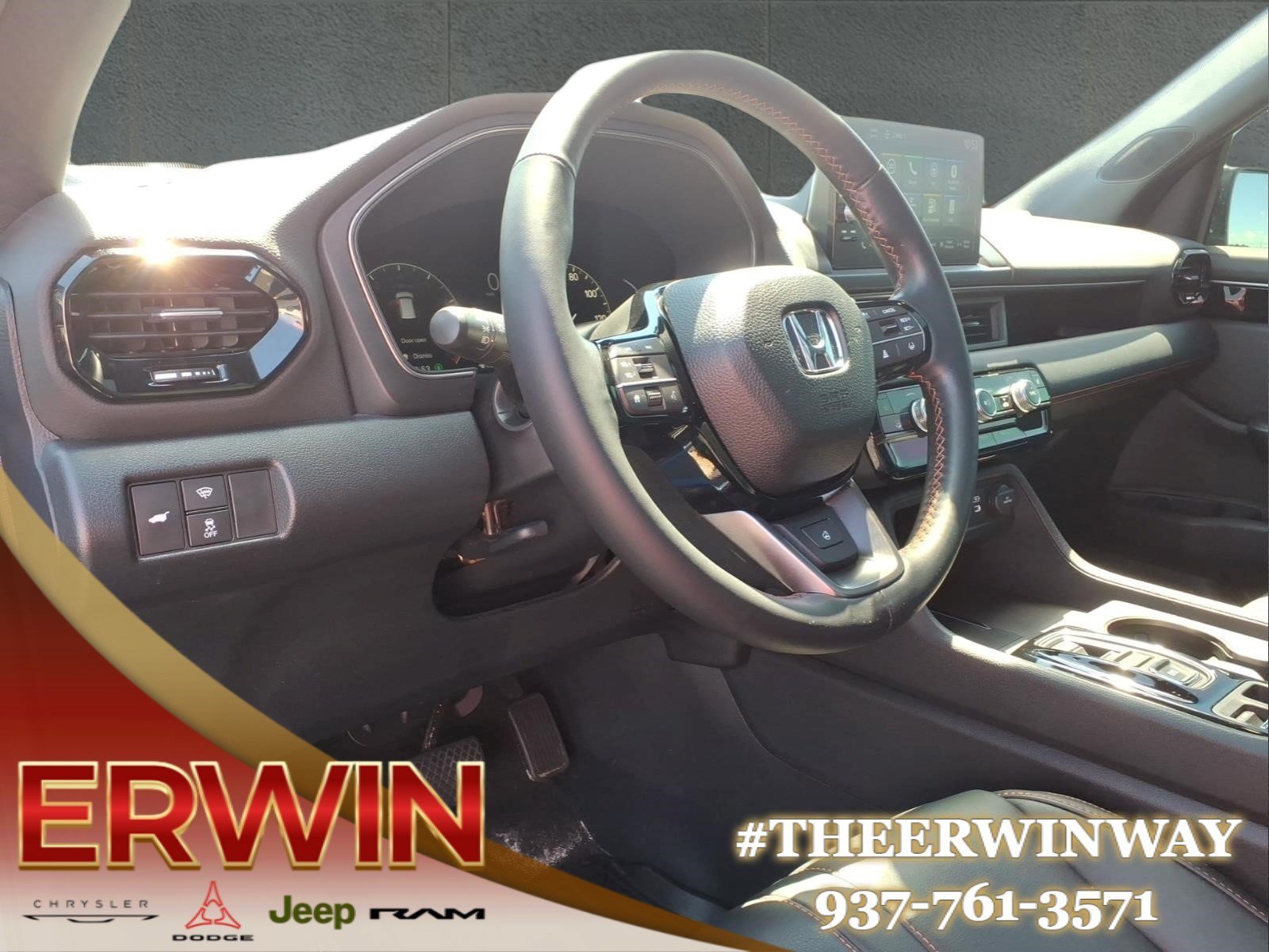 Used 2025 Honda Pilot TrailSport image 14