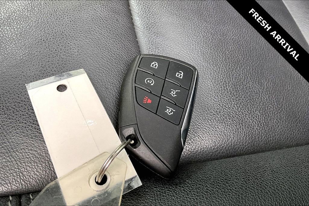 Used 2024 Chevrolet Suburban Z71 w/ Off-Road Capability Package image 33