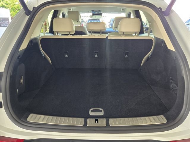 Used 2025 Genesis GV70 2.5T w/ Select Package image 11