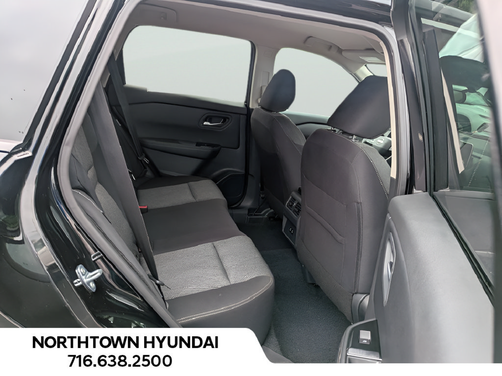 Used 2026 Nissan Rogue SV AWD/4WD image 34
