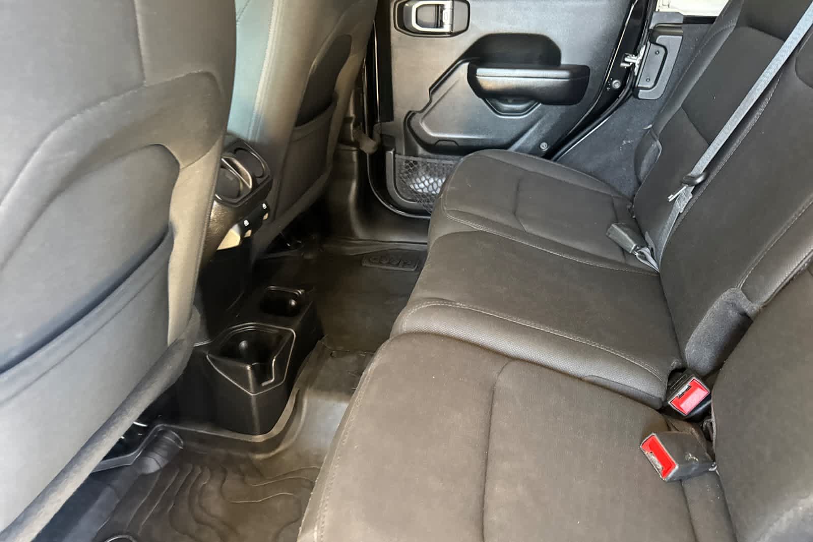 Used 2020 Jeep Wrangler Unlimited Sport AWD/4WD image 4