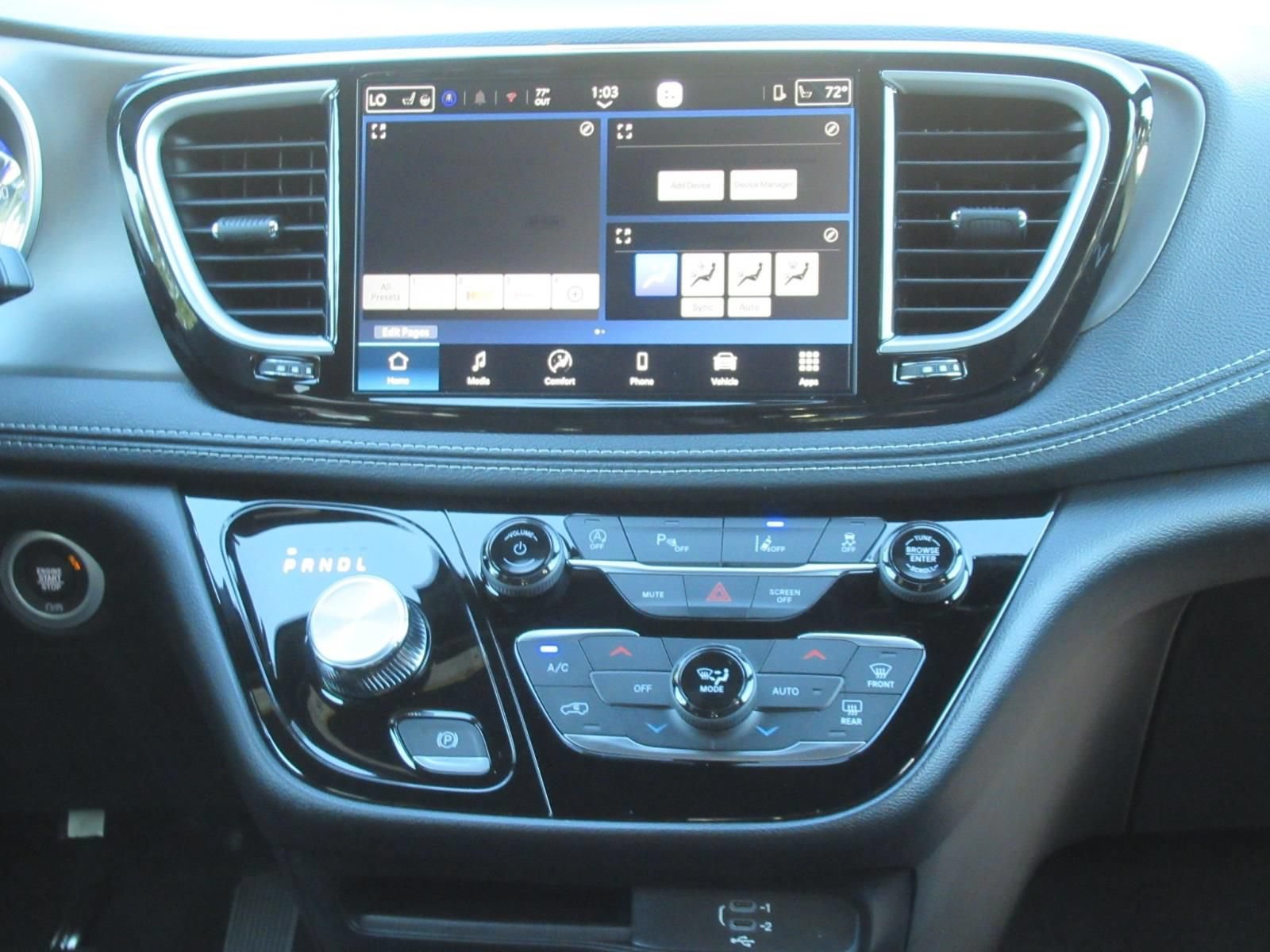 New 2027 Chrysler Pacifica Select FWD image 15