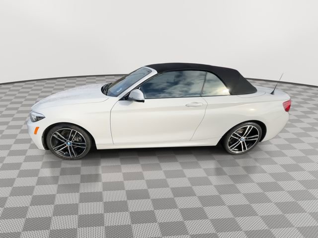 Used 2020 BMW 230i Convertible w/ M Sport Package image 5