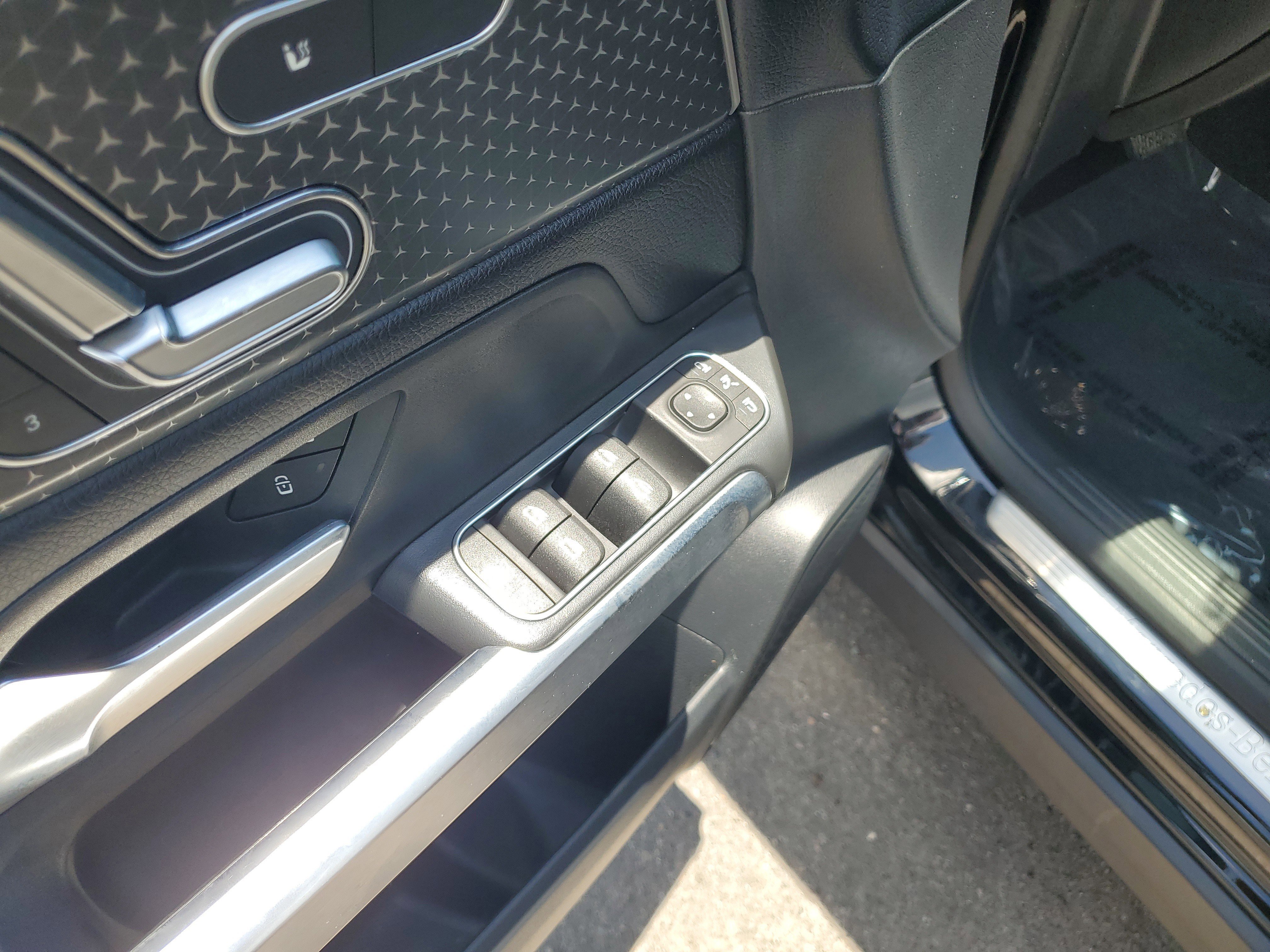 Certified 2025 Mercedes-Benz GLB 250 image 20