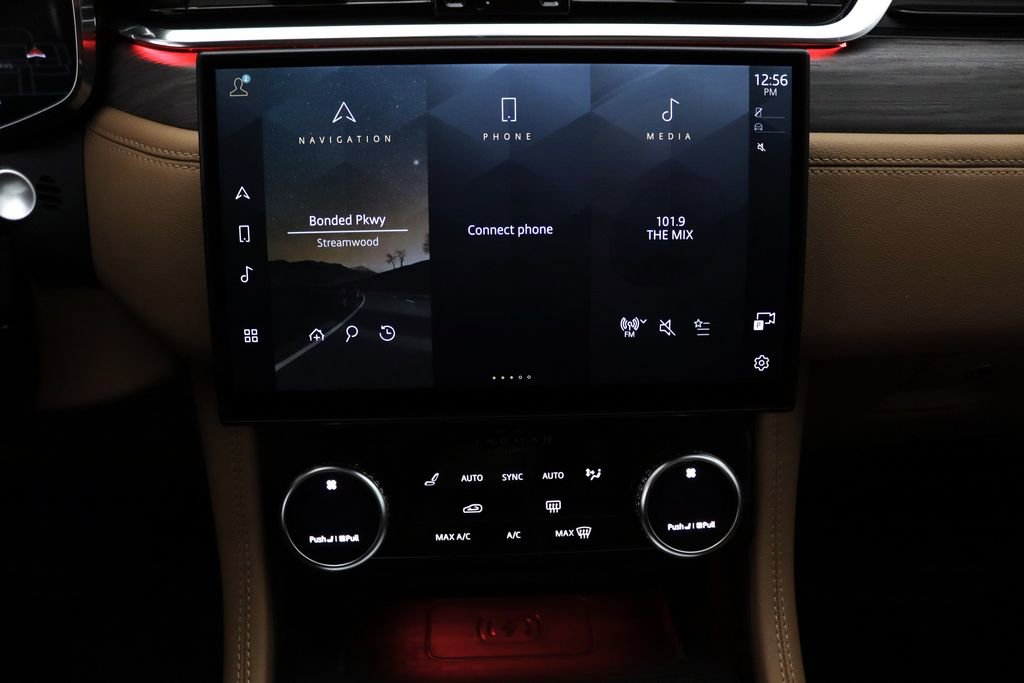 Used 2023 Jaguar F-PACE S AWD/4WD image 19