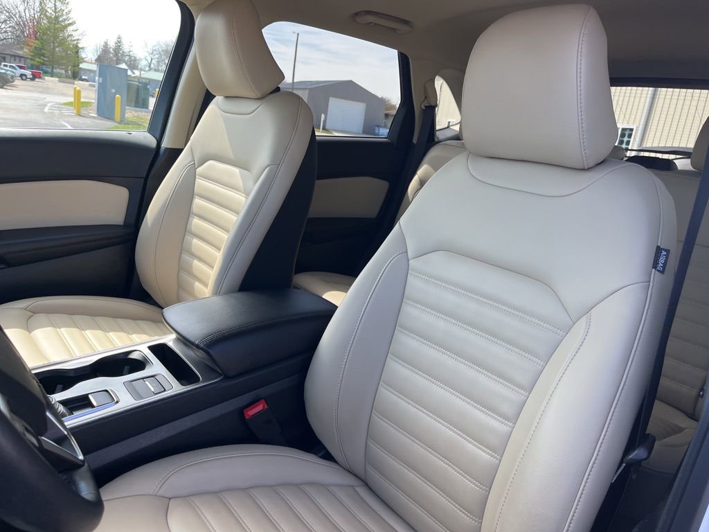 Used 2024 Ford Edge SEL w/ Convenience Package image 12