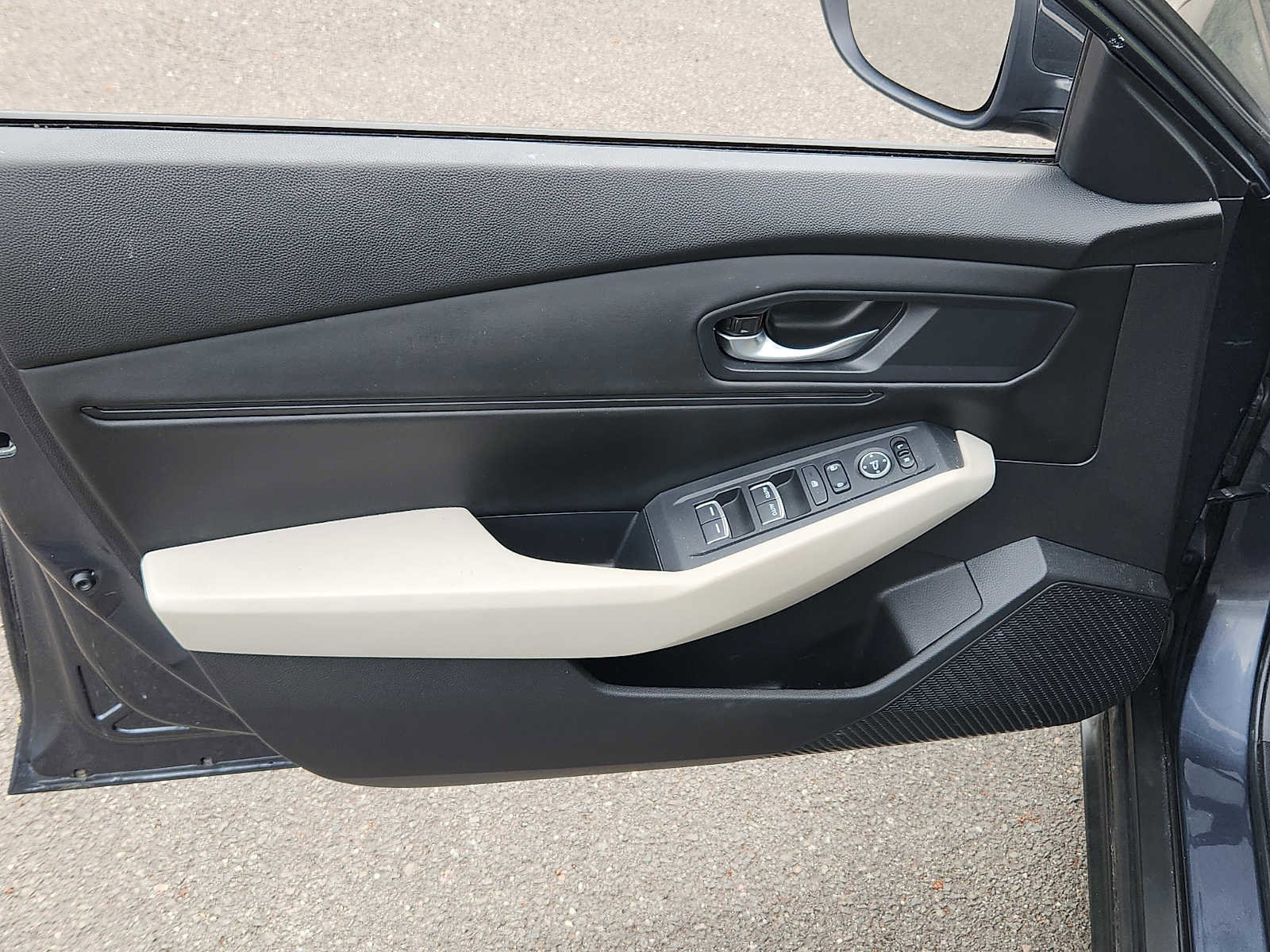 Used 2023 Honda Accord EX image 12