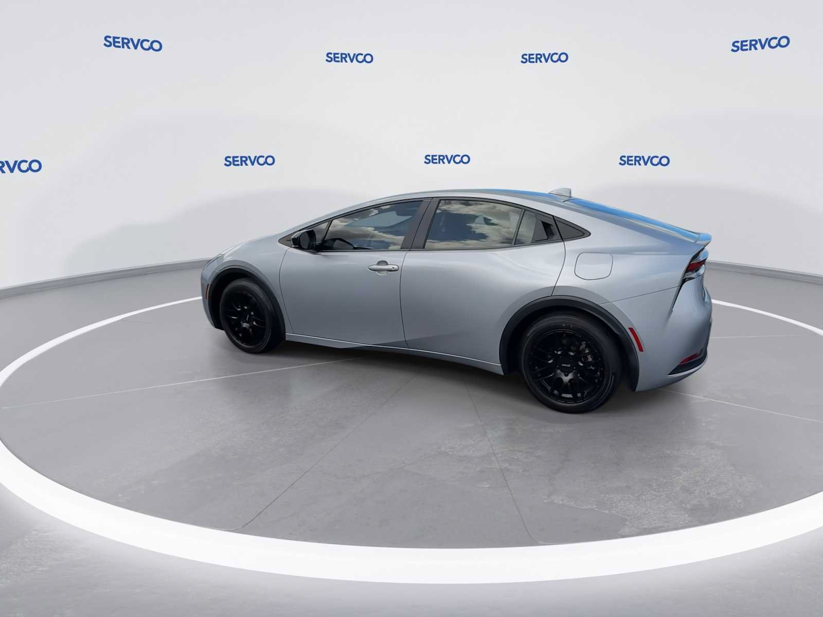 Used 2024 Toyota Prius LE FWD image 6