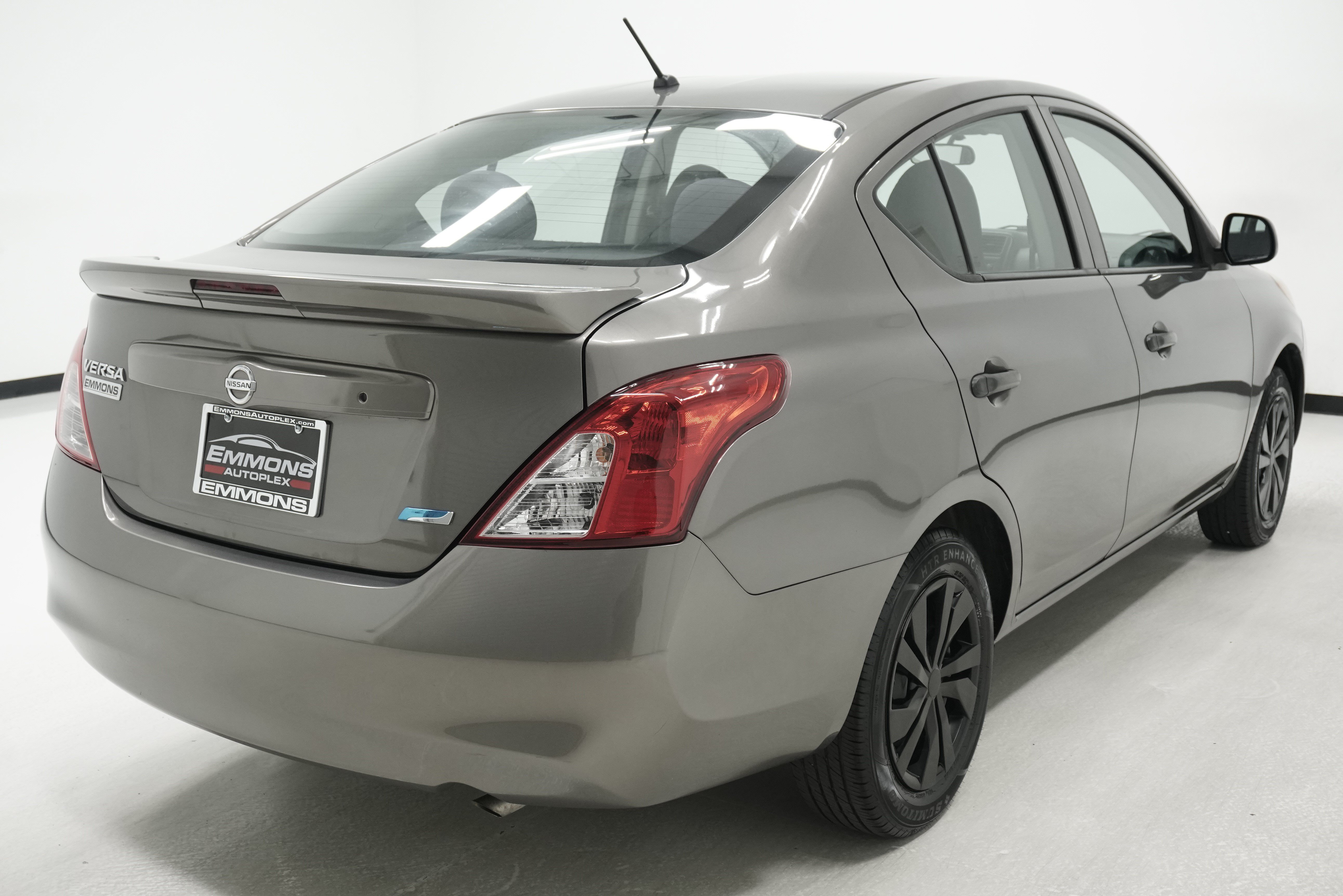 Used 2014 Nissan Versa S Plus FWD image 4