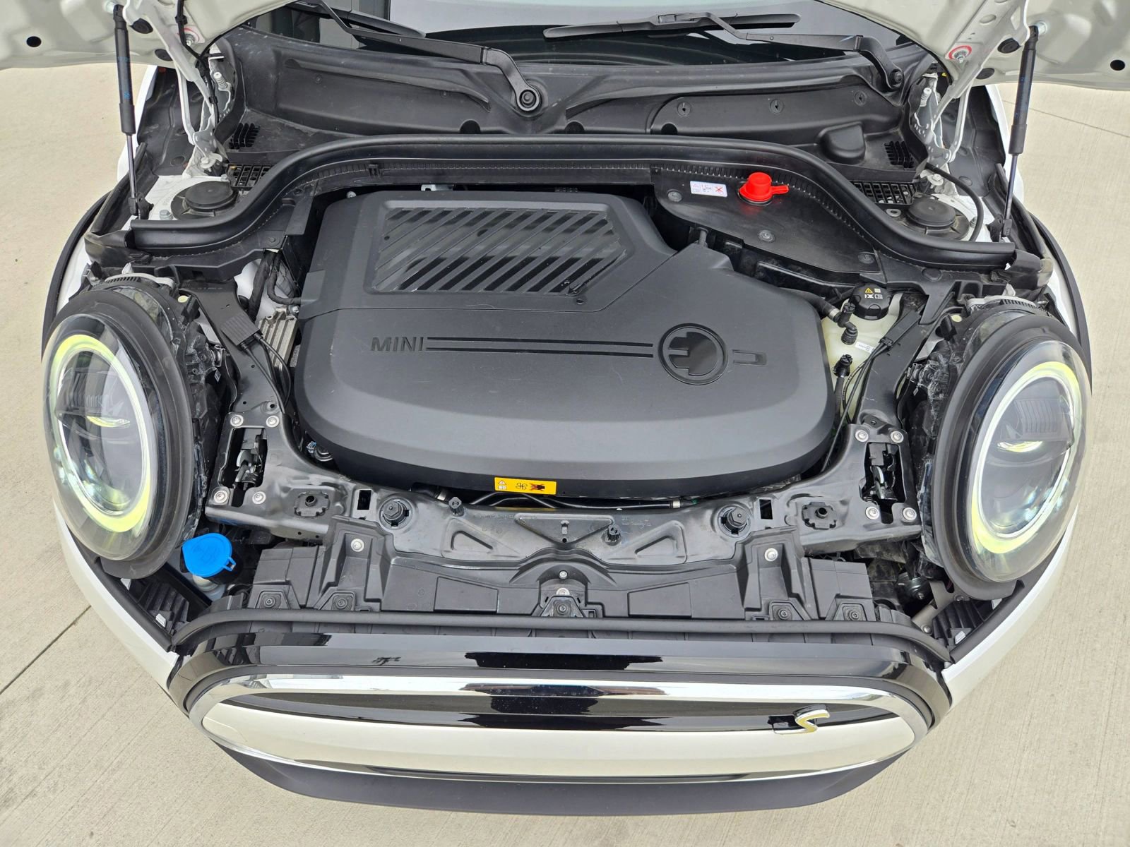 Used 2024 MINI Cooper SE image 40