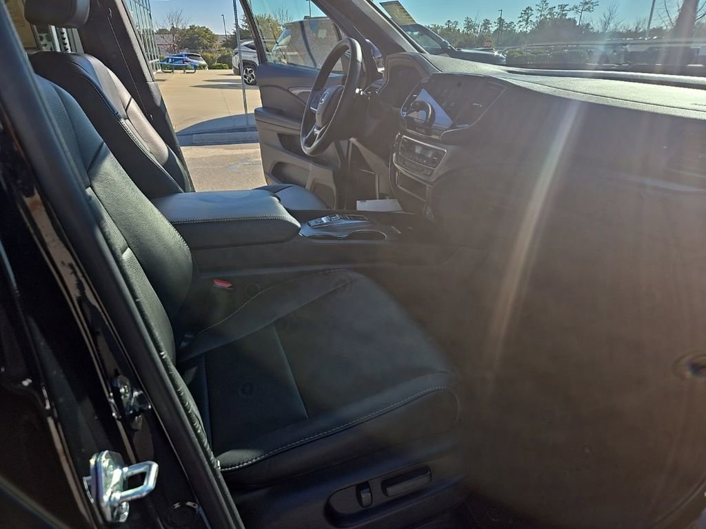 Used 2025 Honda Passport EX-L image 33