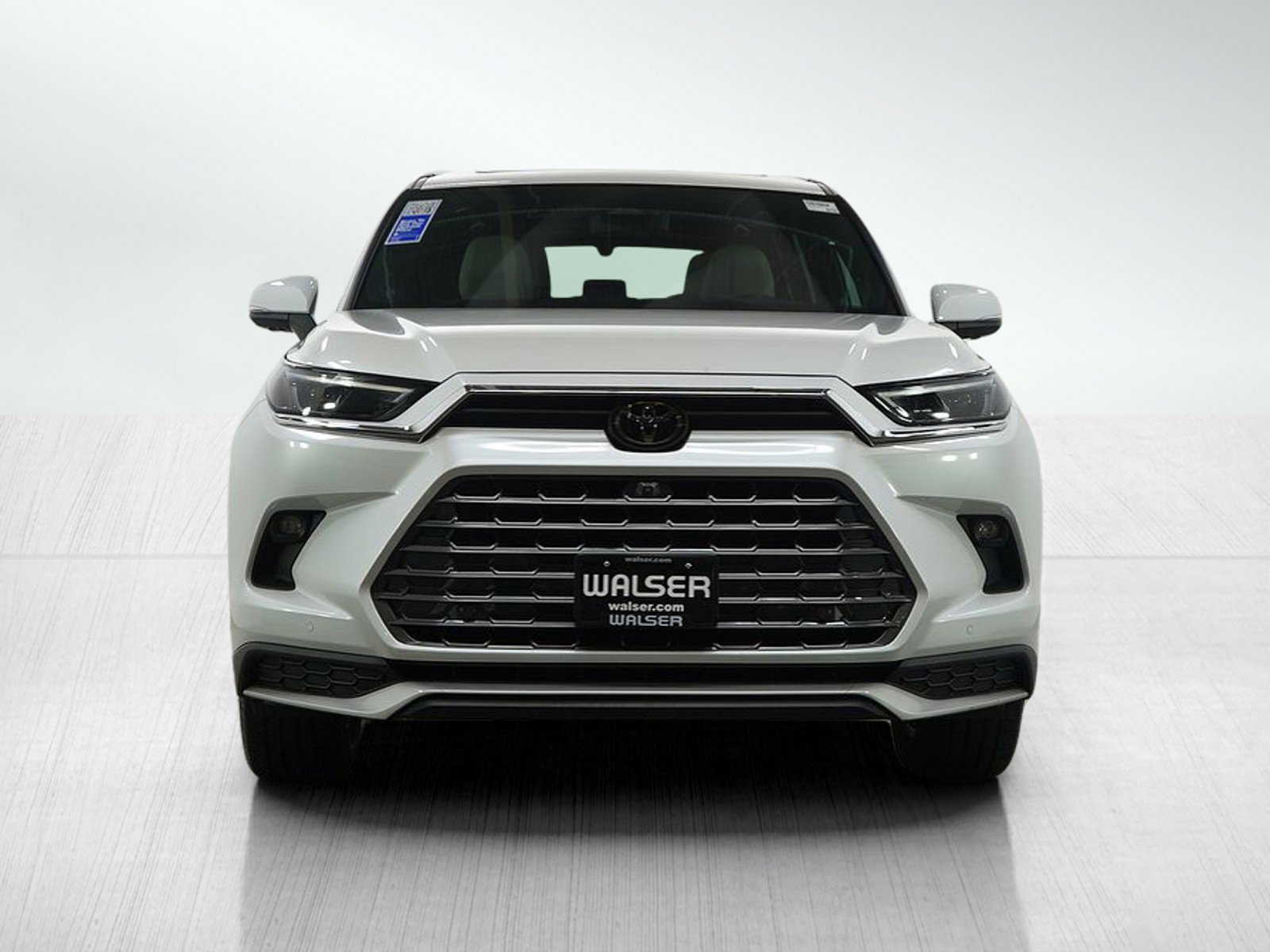 Used 2024 Toyota Grand Highlander AWD Hybrid image 8