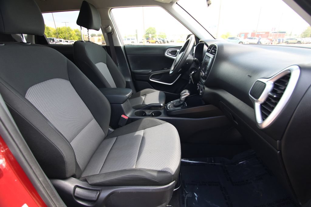 Used 2023 Kia Soul LX FWD image 8