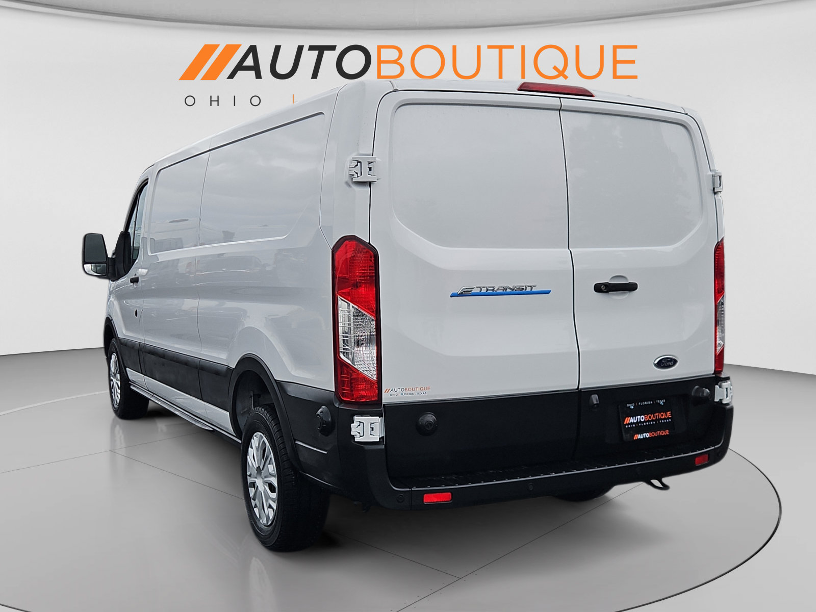 Used 2024 Ford E-Transit Low Roof RWD image 3