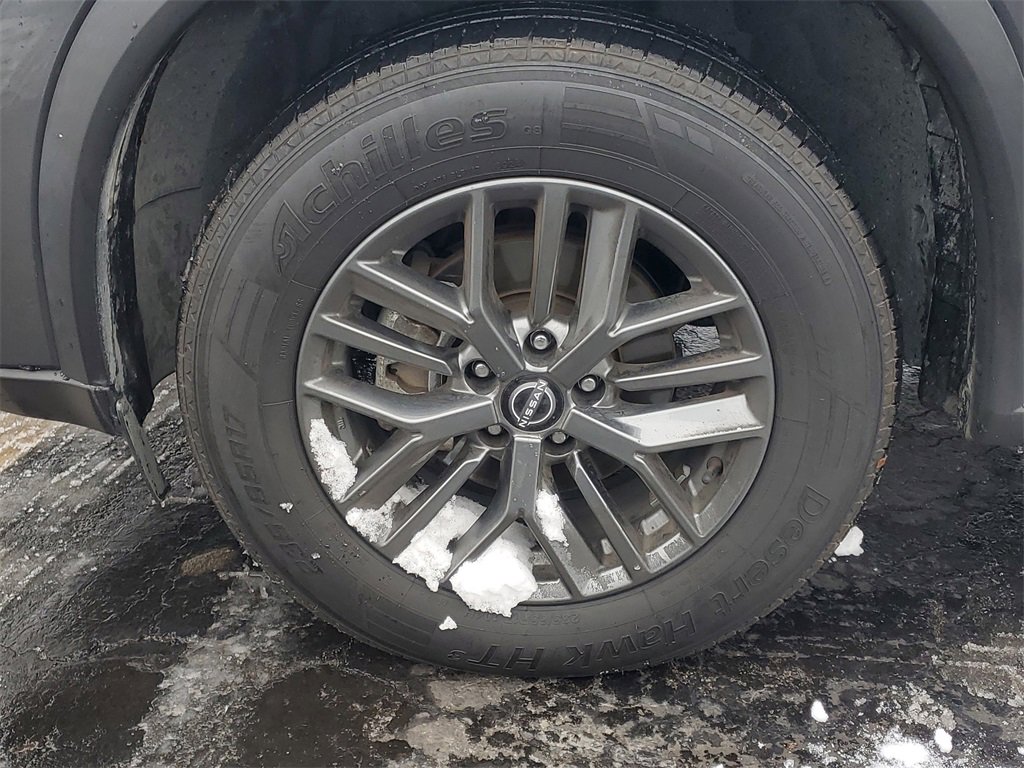 Used 2024 Nissan Rogue S image 8