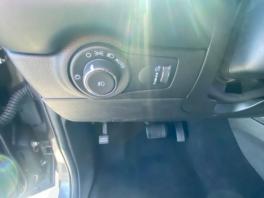 Used 2021 Dodge Durango GT image 12