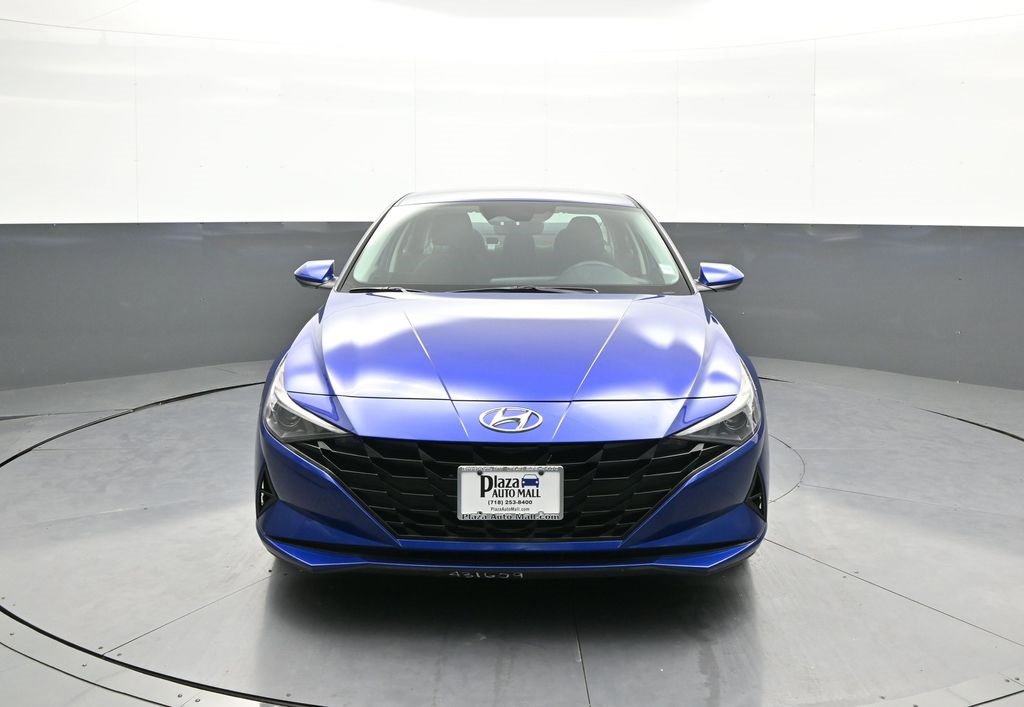 Certified 2023 Hyundai Elantra SEL image 2