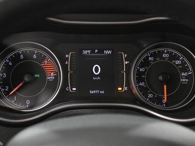 Used 2021 Jeep Cherokee Latitude Lux w/ Mopar Interior Package image 8