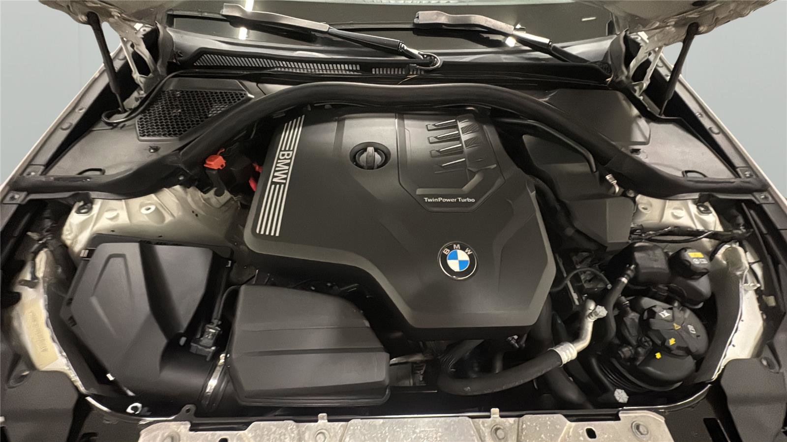 Used 2020 BMW 330i xDrive Sedan w/ Premium Package image 9