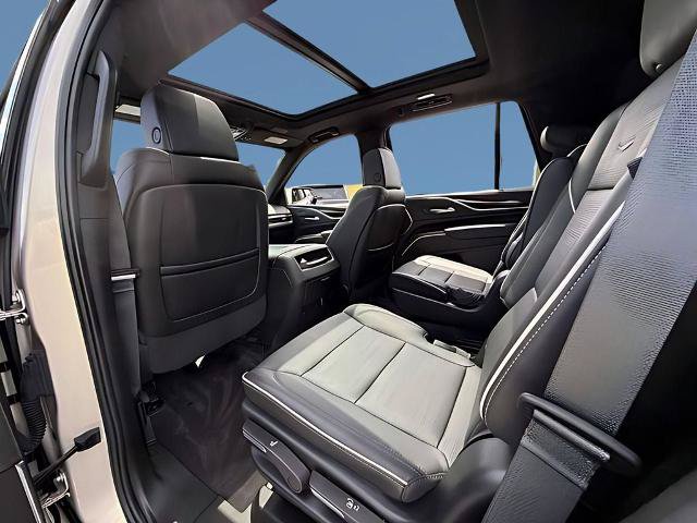 Used 2022 Cadillac Escalade Premium Luxury AWD/4WD image 27