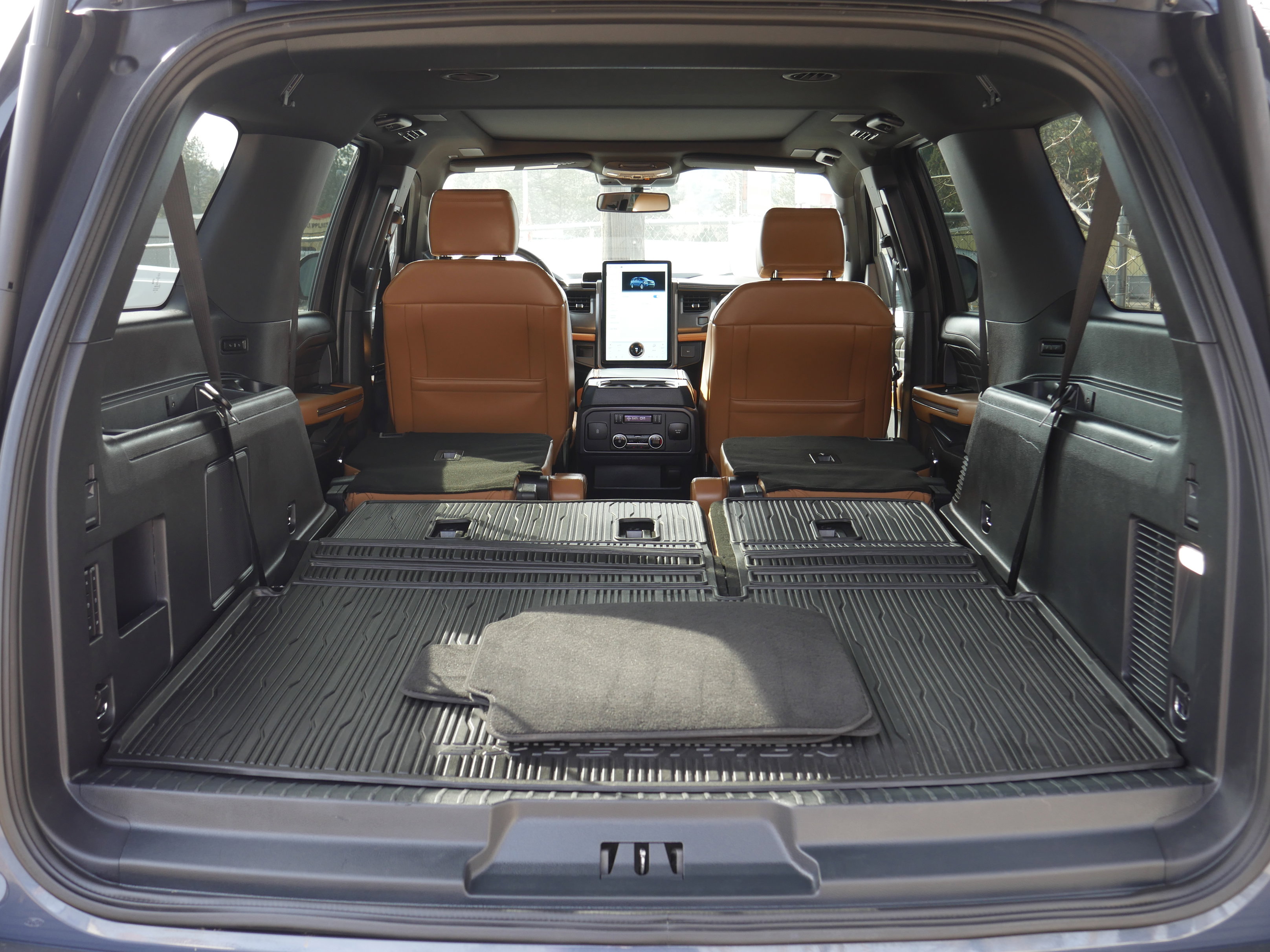 Certified 2023 Ford Expedition Max Platinum image 31