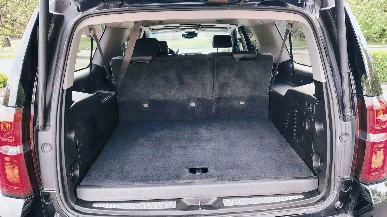 Used 2016 Chevrolet Suburban LTZ AWD/4WD image 12
