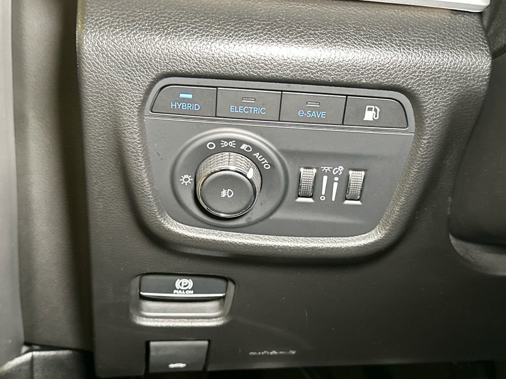 Used 2022 Jeep Grand Cherokee Limited 4xe w/ Luxury Tech Group II image 20