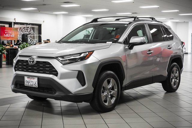 Used 2024 Toyota RAV4 XLE image 3