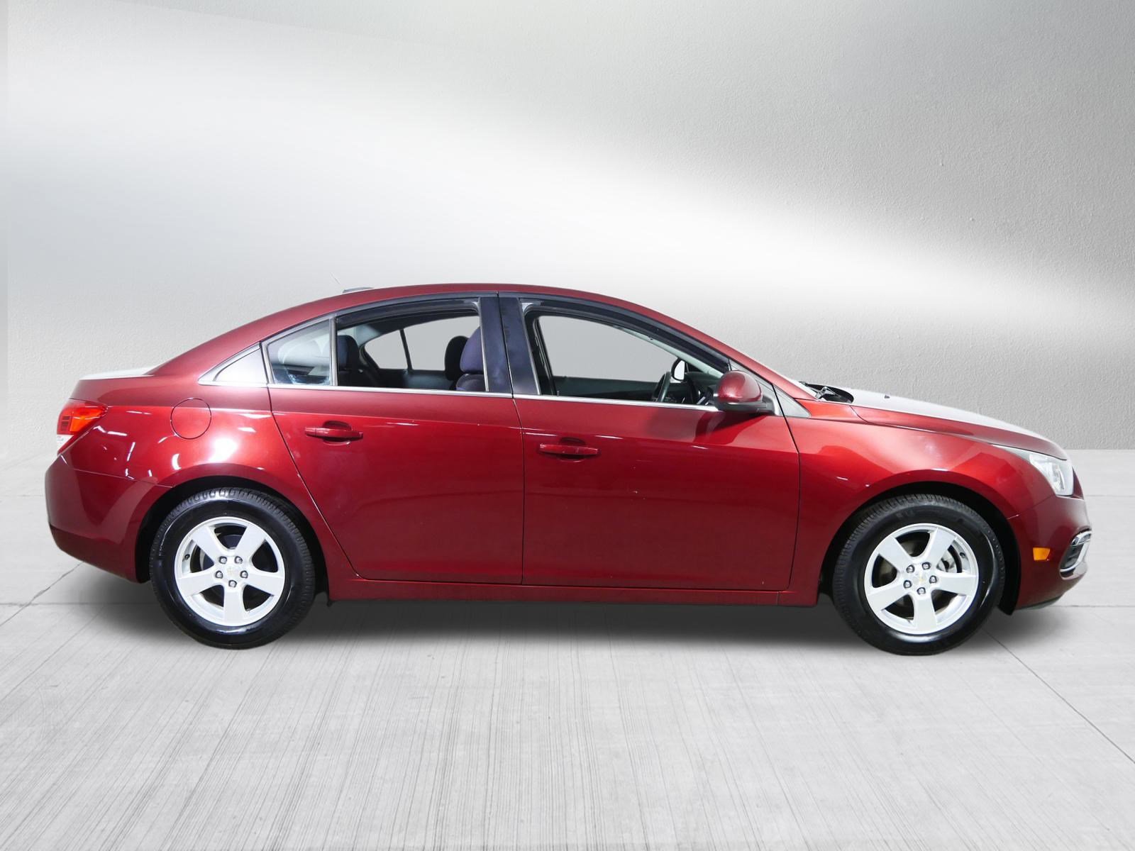 Used 2015 Chevrolet Cruze LT image 8