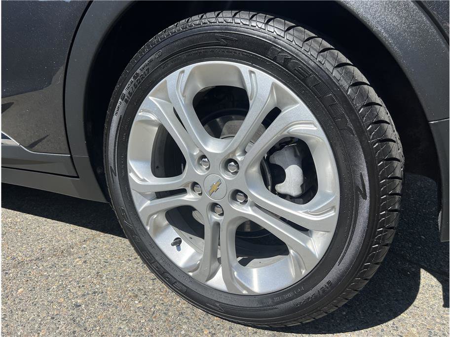 Used 2017 Chevrolet Bolt LT image 17