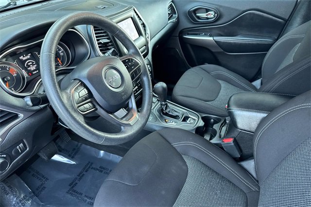 Used 2020 Jeep Cherokee Latitude image 10