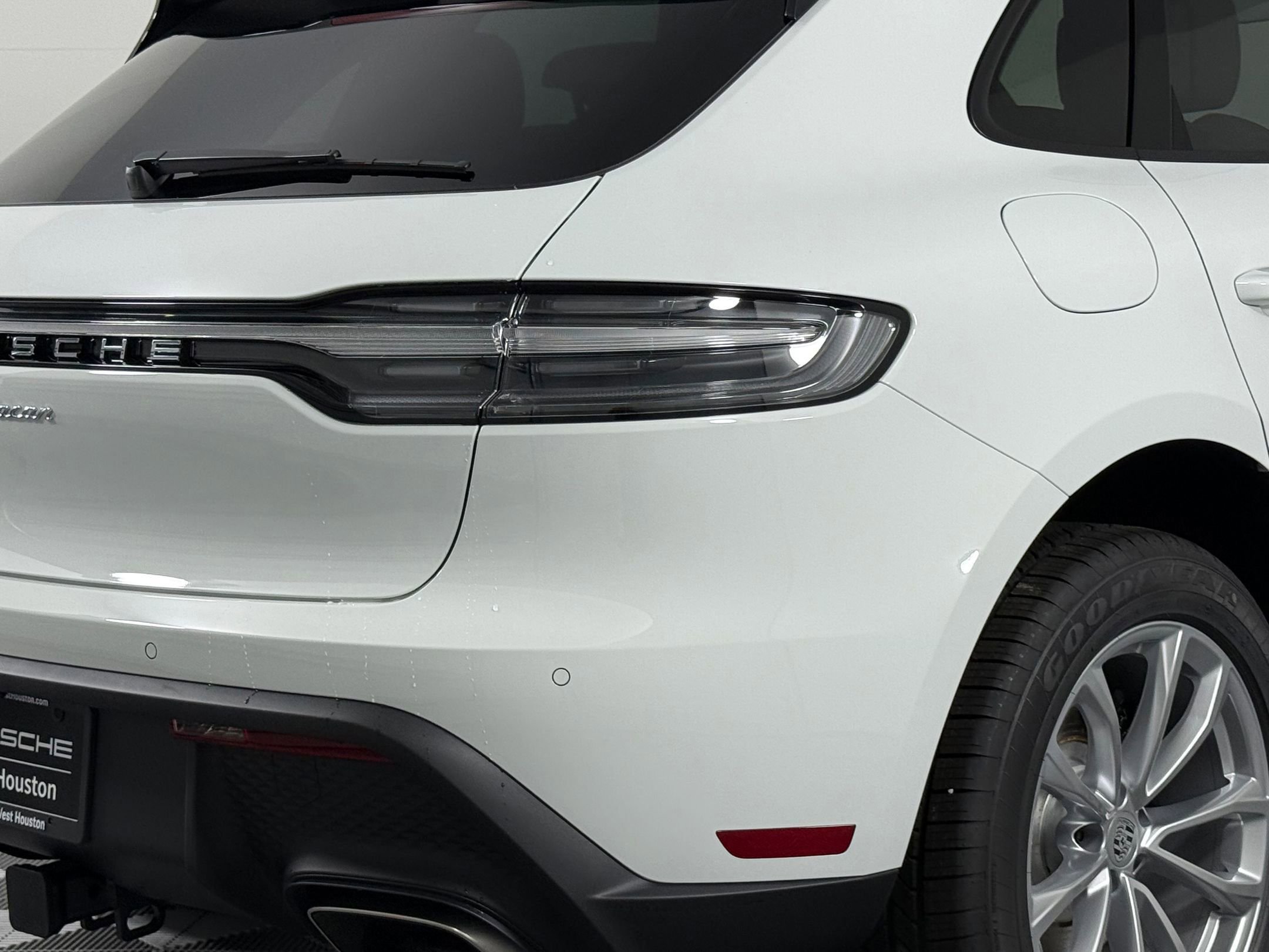 Certified 2026 Porsche Macan AWD/4WD image 27