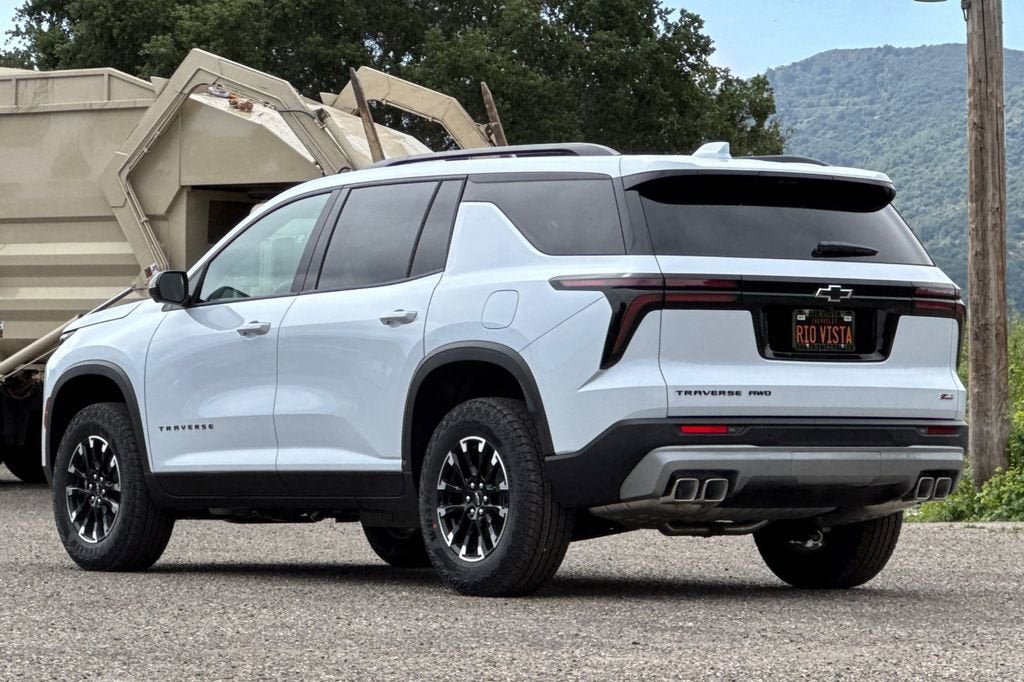 New 2026 Chevrolet Traverse Z71 w/ Driver Confidence Package AWD/4WD image 6