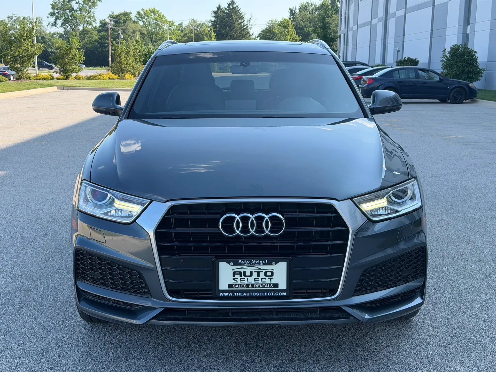 Used 2018 Audi Q3 2.0T Premium FWD image 2