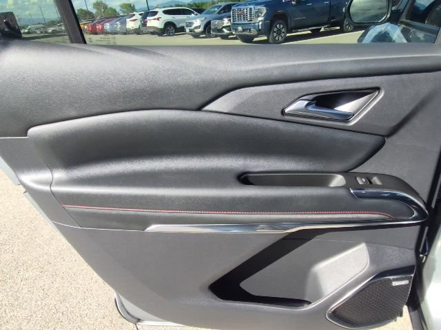 Used 2024 Chevrolet Traverse RS AWD/4WD image 13