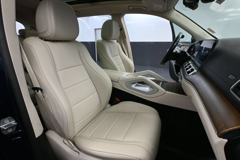 Used 2021 Mercedes-Benz GLS 450 4MATIC image 55