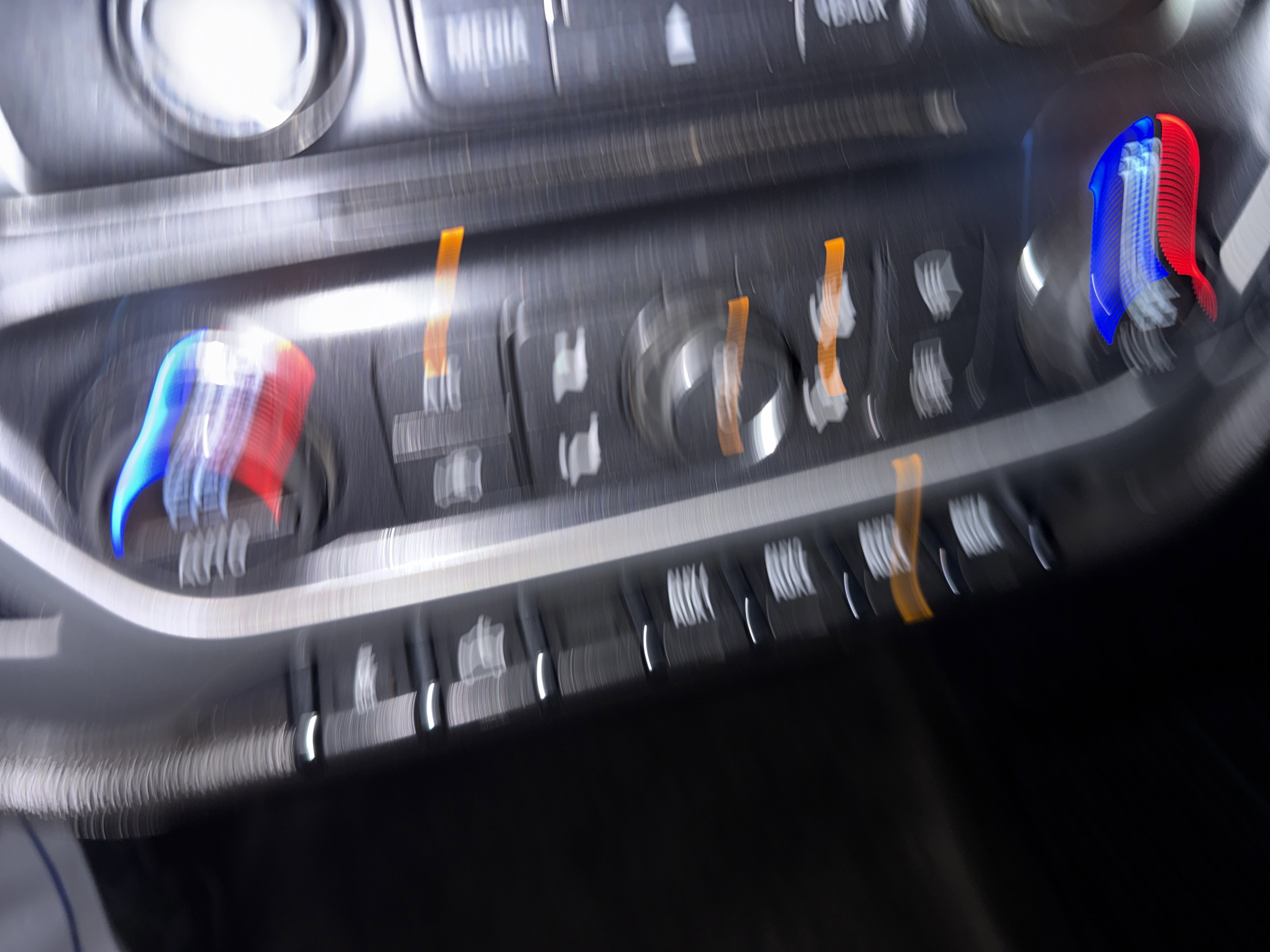 Used 2015 GMC Sierra 1500 SLE w/ SLE Value Package image 24