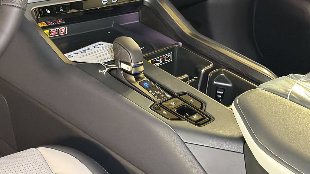 New 2026 Lexus TX 500h AWD image 13