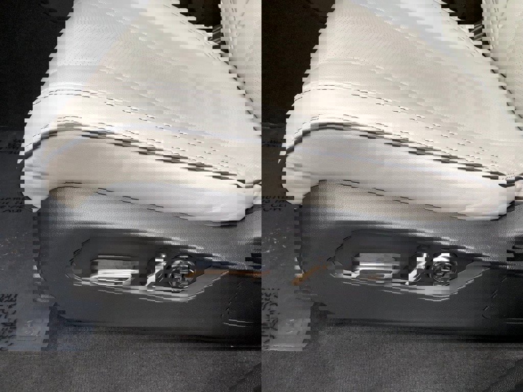 Used 2023 Acura MDX SH-AWD w/ Advance Package image 14