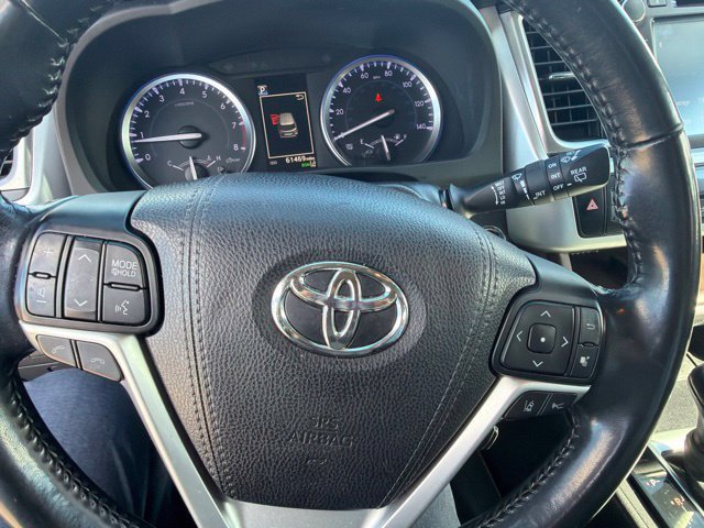 Used 2018 Toyota Highlander Limited AWD/4WD image 12