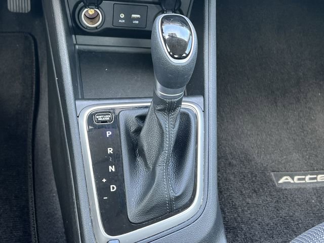 Used 2022 Hyundai Accent SE image 14