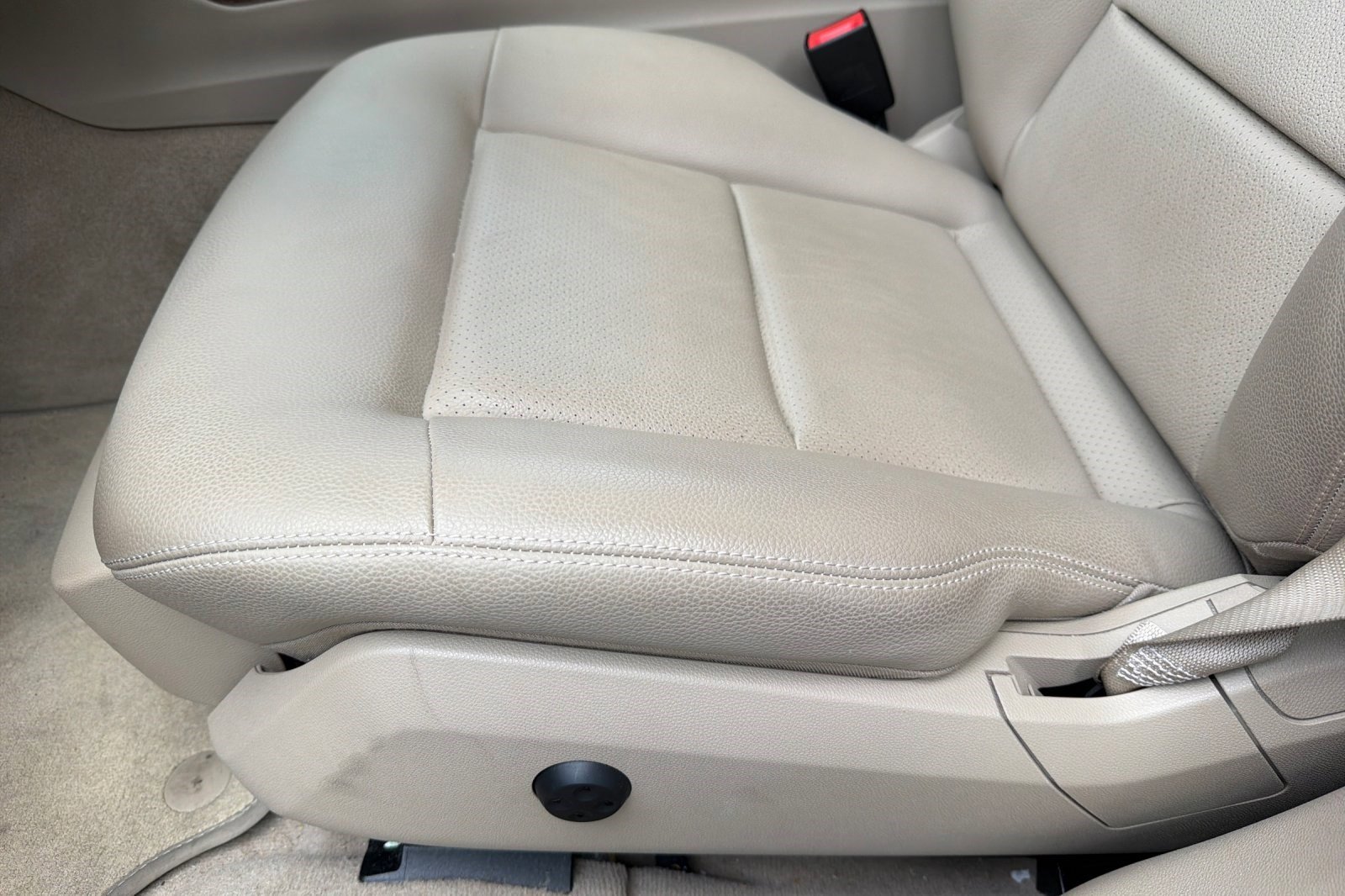 Used 2010 Mercedes-Benz E 350 Sedan image 14