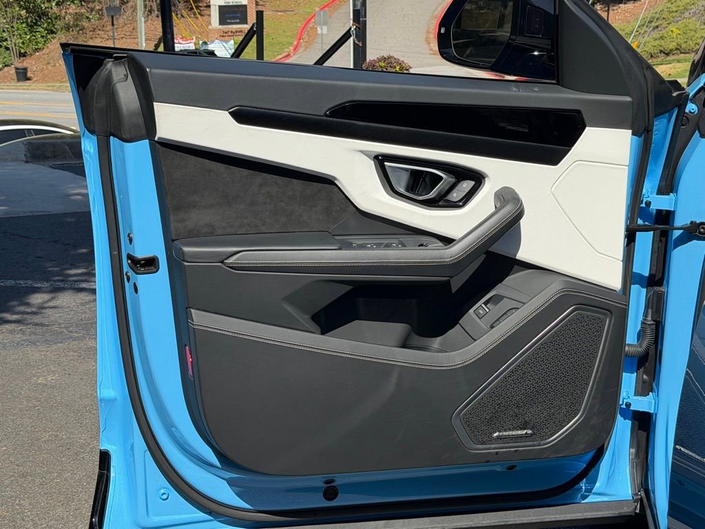 Used 2024 Lamborghini Urus S image 28
