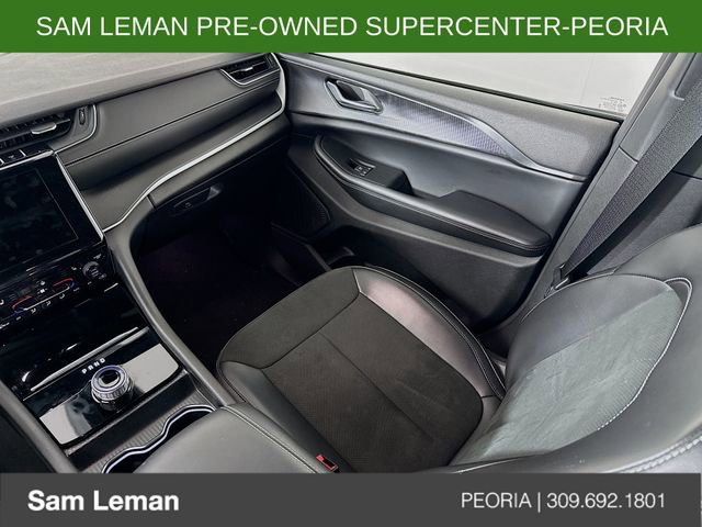 Used 2024 Jeep Grand Cherokee Altitude image 22