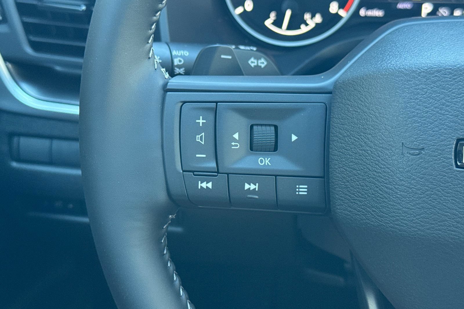 New 2026 Nissan Rogue Dark Armor AWD/4WD image 28