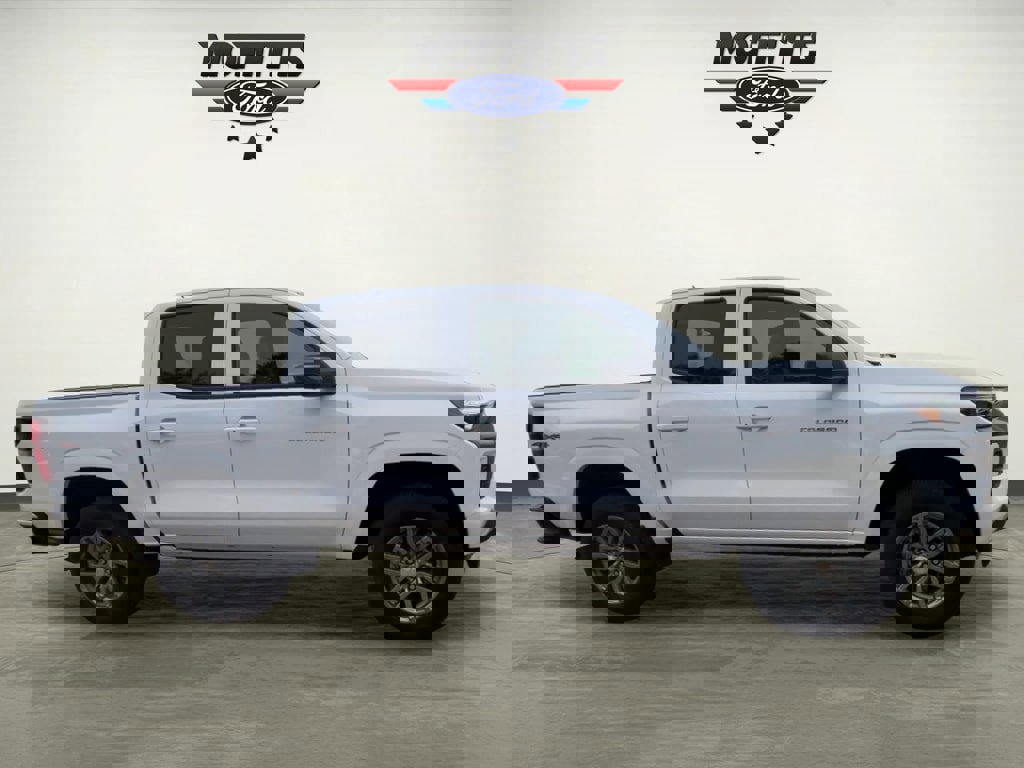 Used 2025 Chevrolet Colorado LT w/ LT Convenience Package image 6