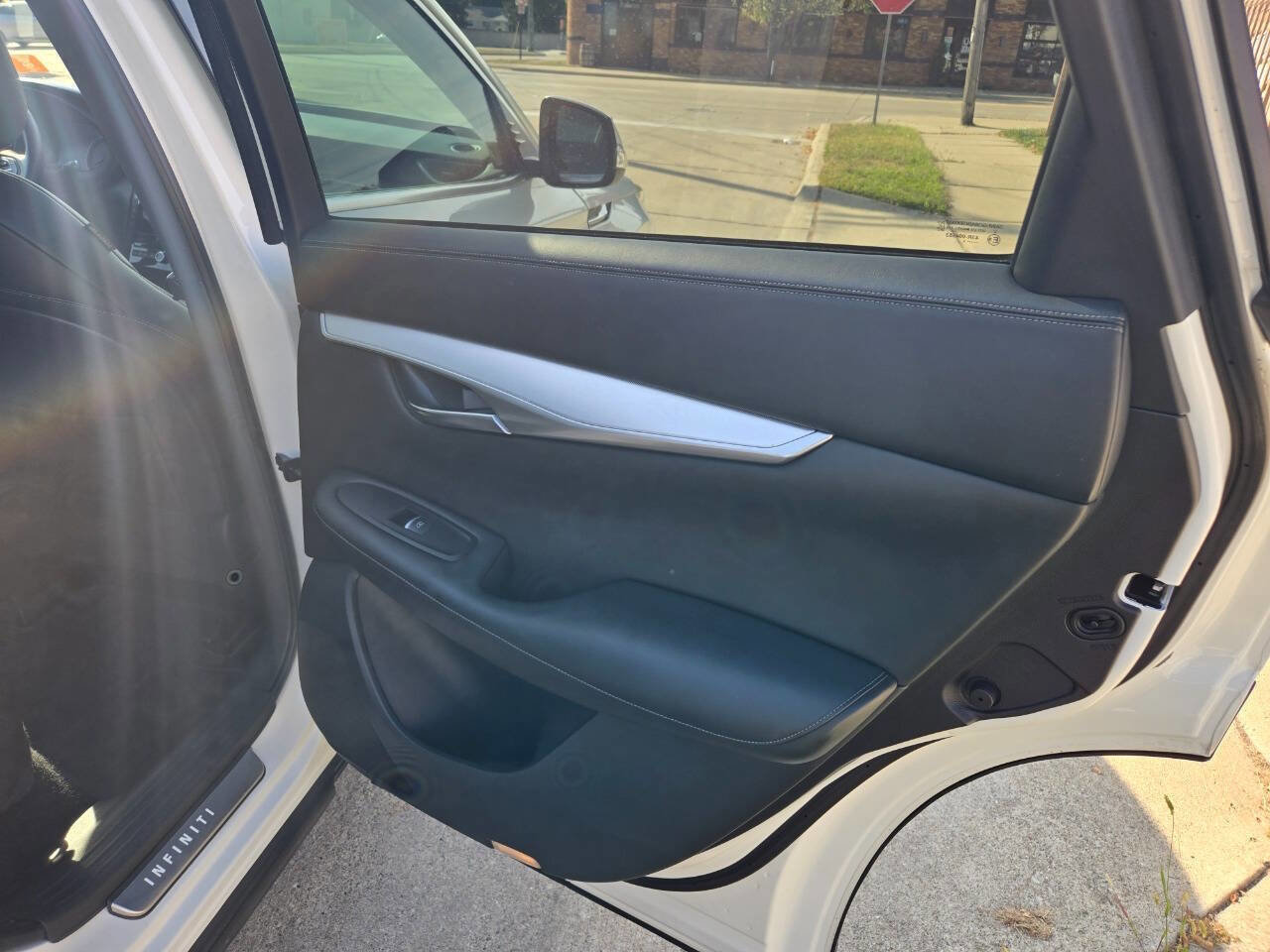 Used 2021 INFINITI QX50 Luxe image 34